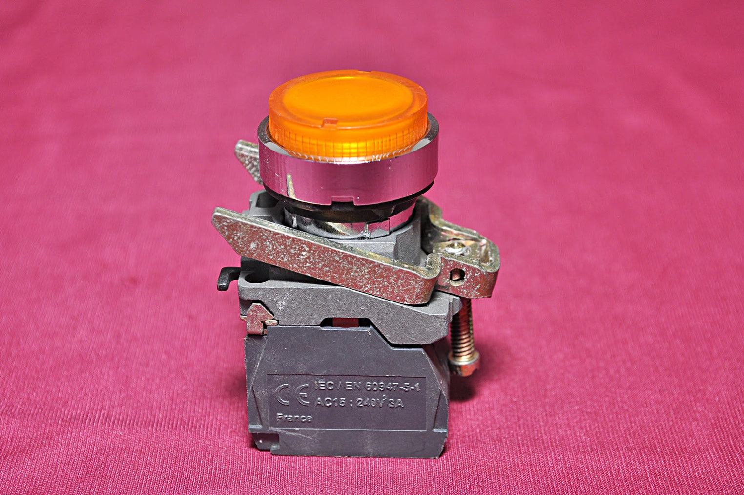 IEC/EN 60947-5-1PUSH BUTTON