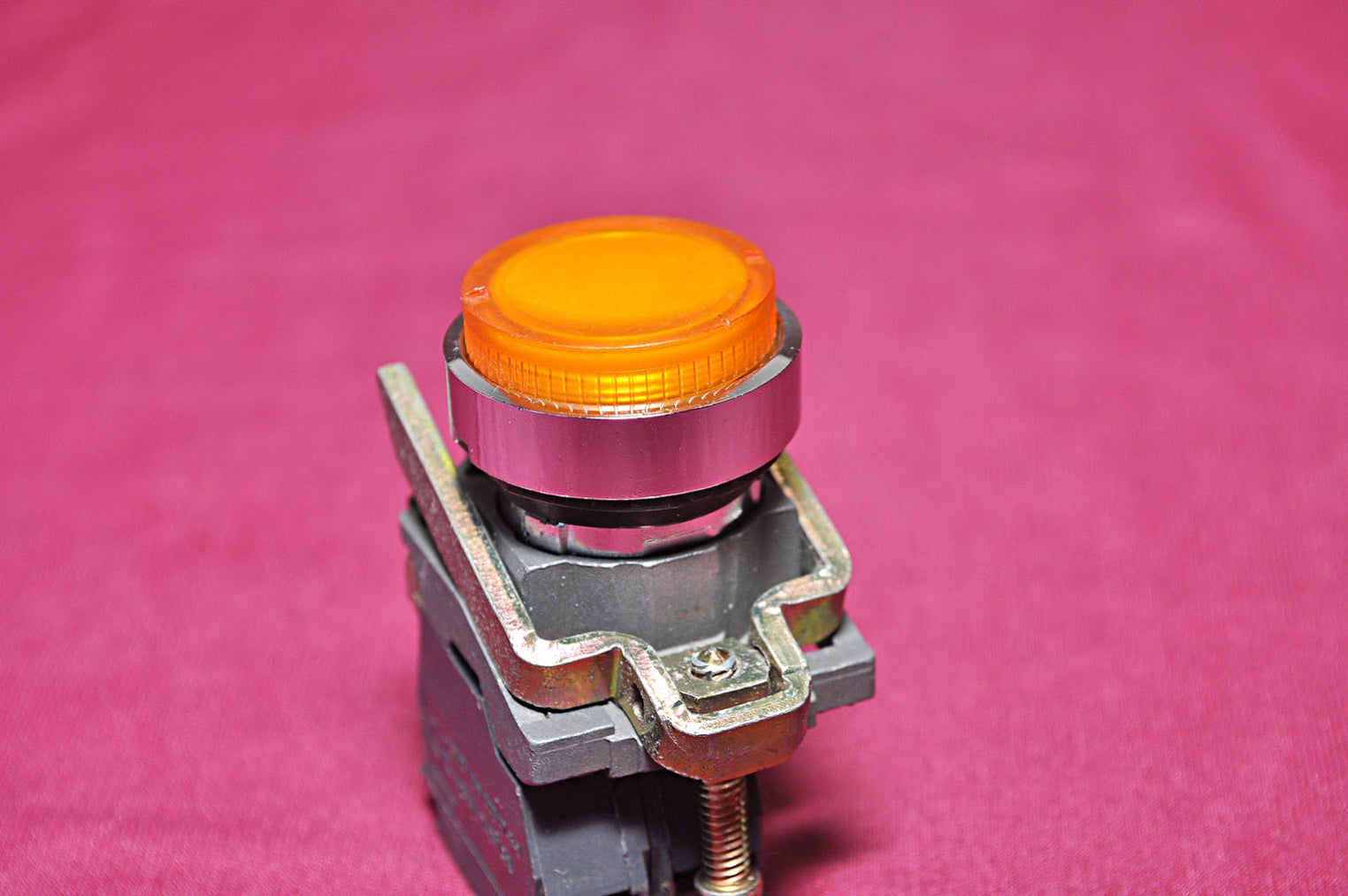 IEC/EN 60947-5-1PUSH BUTTON