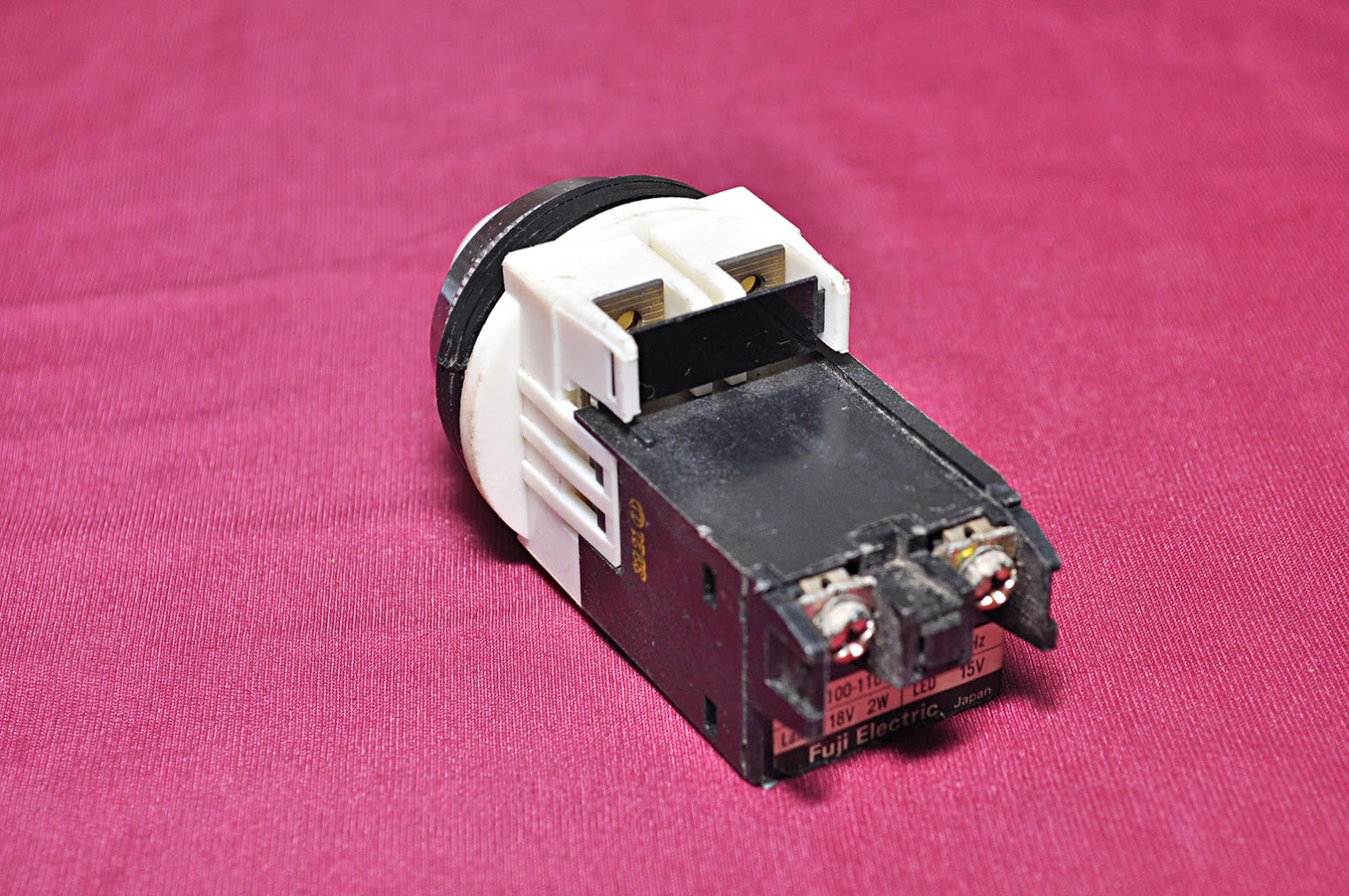 FUJI ELECTRIC WHITE INDICATOR COMMAND SWITCH AH30-ZM H