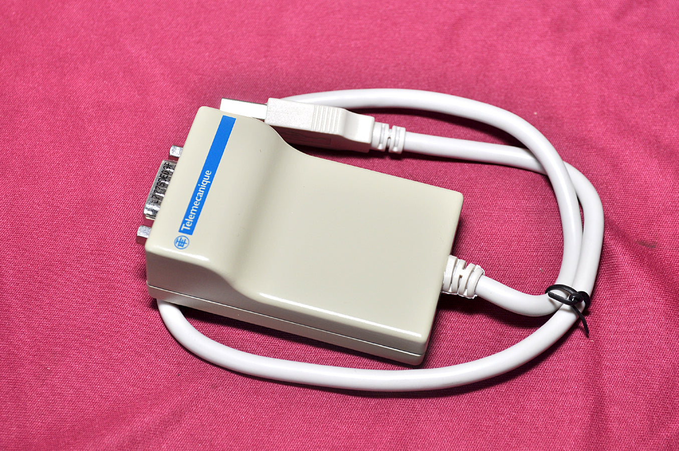 Telemecanique schneider electric tsxcusb232 cable