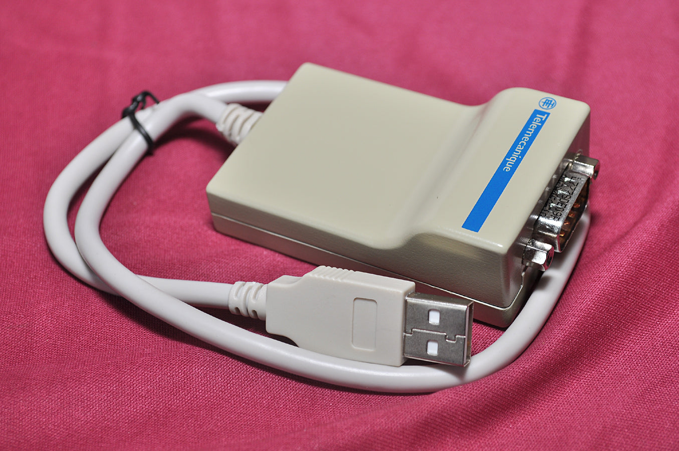 Telemecanique schneider electric tsxcusb232 cable