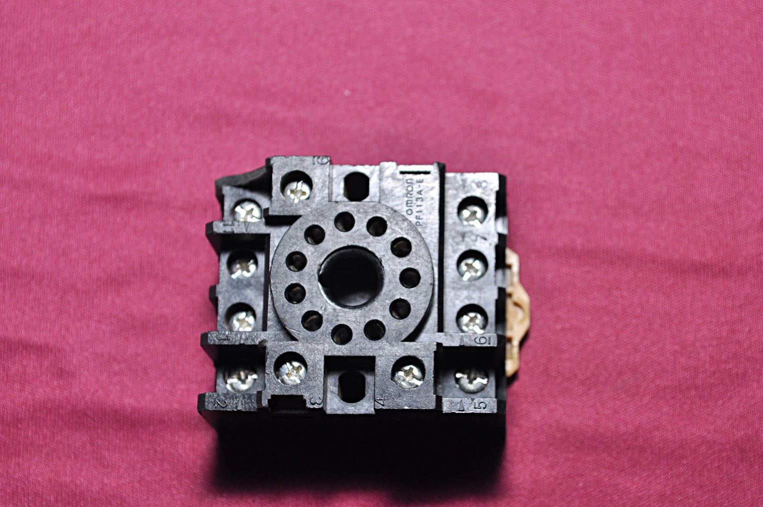 OMRON PF113A-E 11 PIN MK3P RELAY BASE