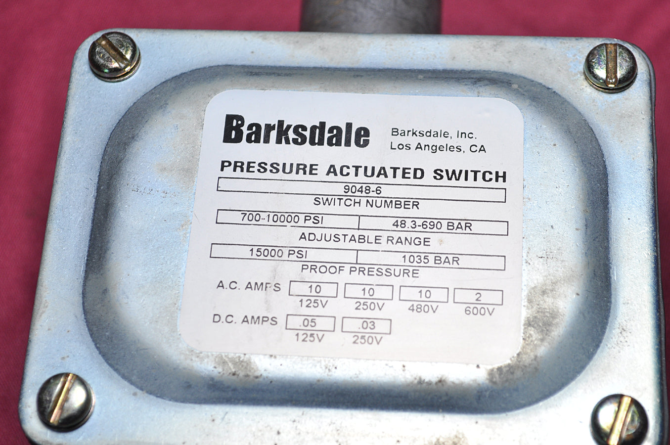 Barksdale 9048-6 pressure switch