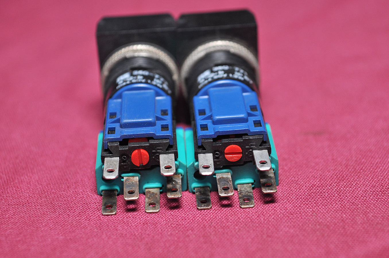 Rs 350-894 rectangular momentary push button