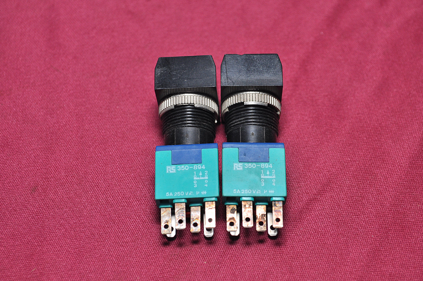 Rs 350-894 rectangular momentary push button