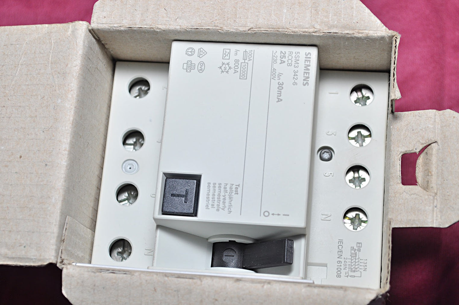 SIEMENS 5SM3 342-6 RCCB CIRCUIT BREAKER 25A