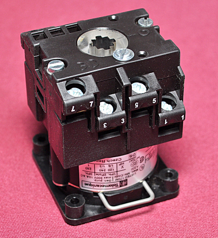 Telemecanique cam switches k1d012nch