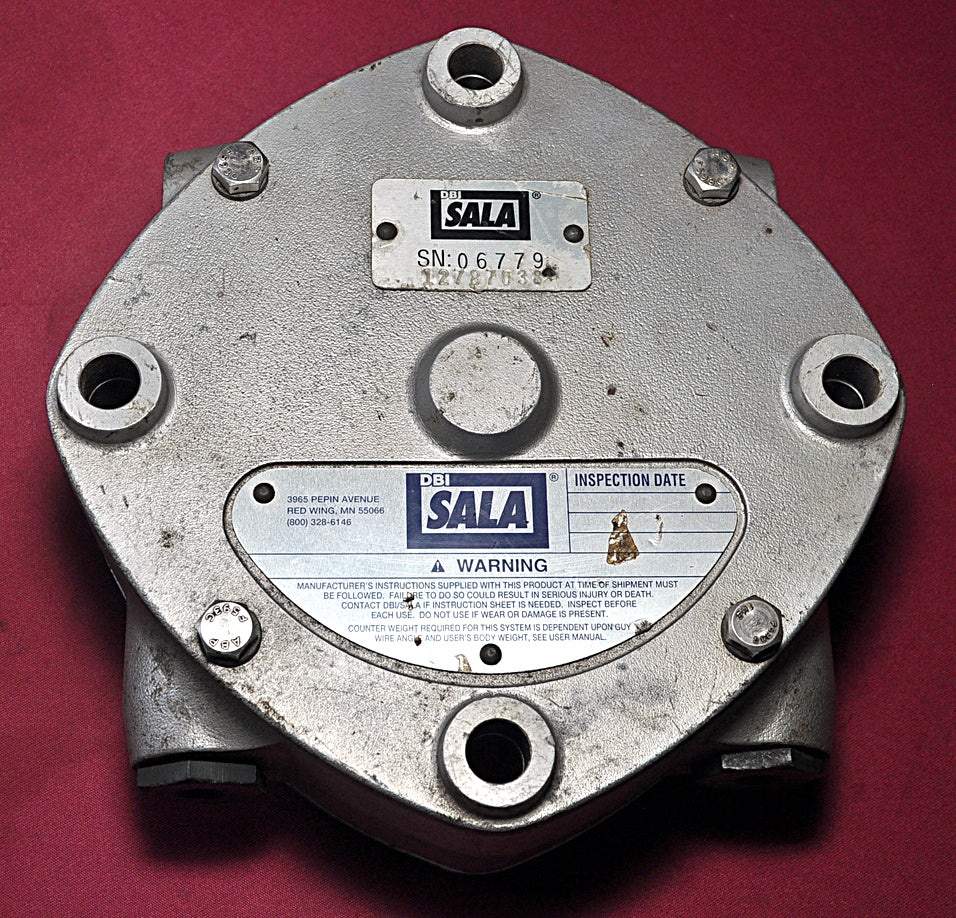 Dbi sala 06779 retracting lifeline