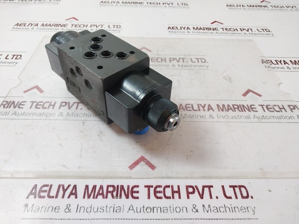 Duplomatic D4D-s1/60 Directional Control Valve V220 60Hz