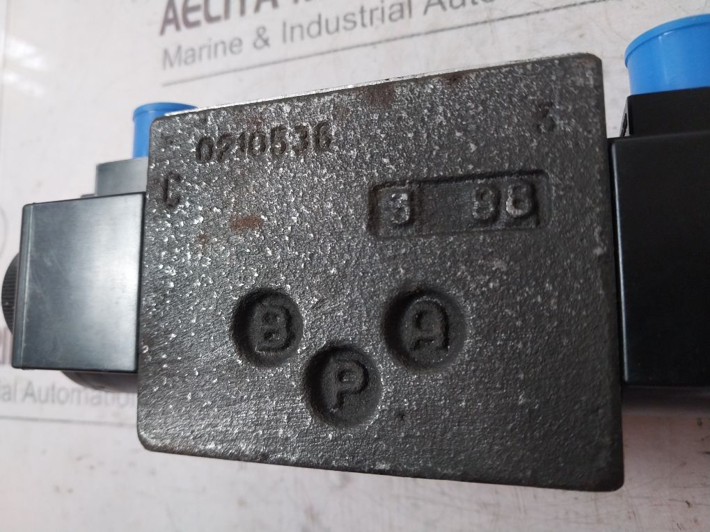 Duplomatic D4D-s1/60 Directional Control Valve V220 60Hz