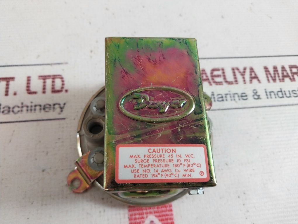 Dwyer 1910-5 Pressure Switch