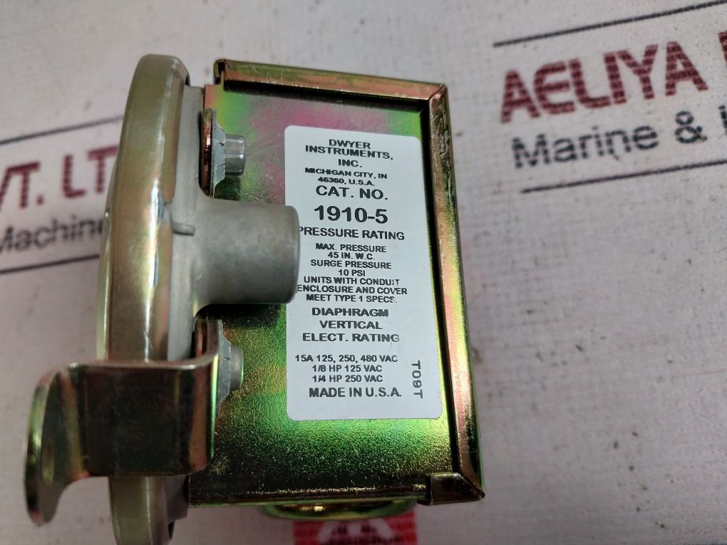 Dwyer 1910-5 Pressure Switch