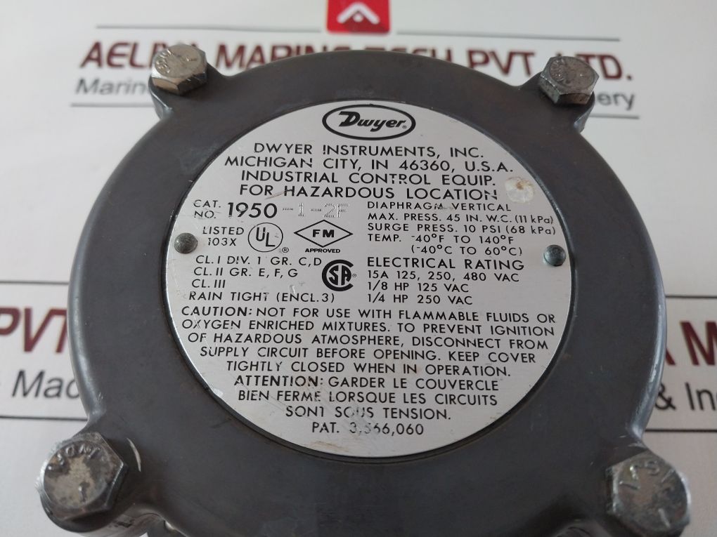 Dwyer 1950-1-2F Explosion Proof Pressure Switch