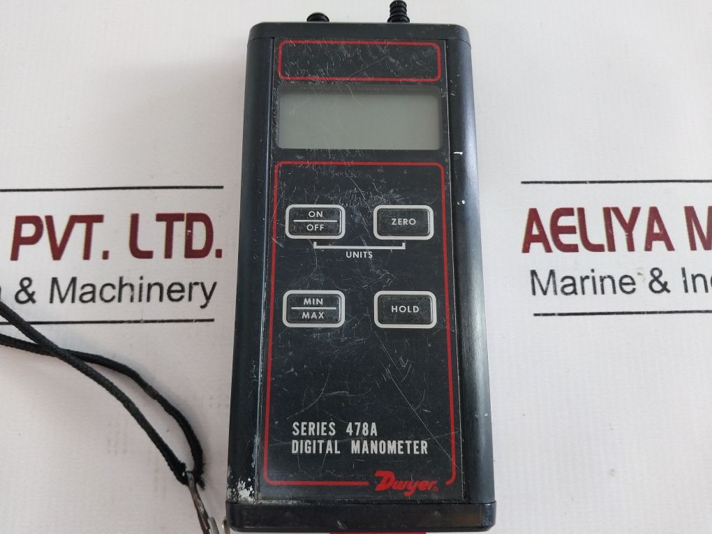 Dwyer 478A Digital Manometer