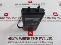 Dwyer 478A Digital Manometer