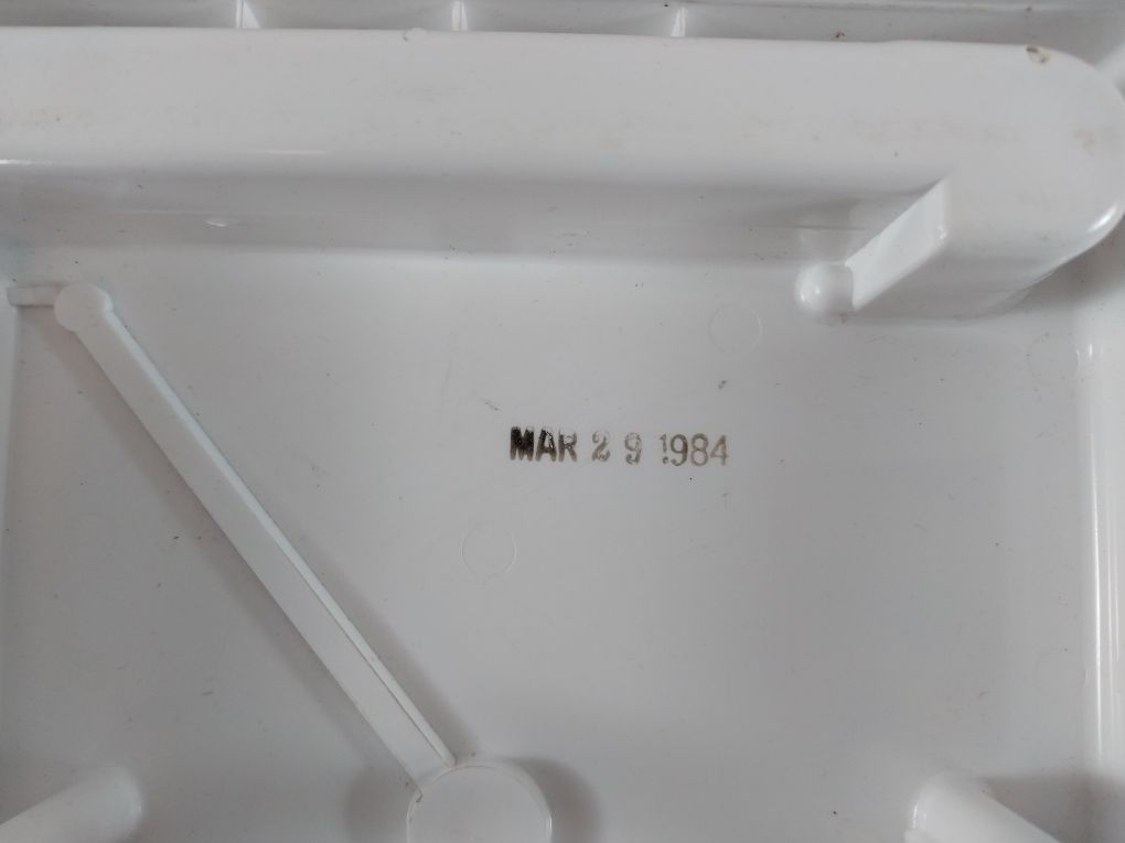 Dwyer Model 25
