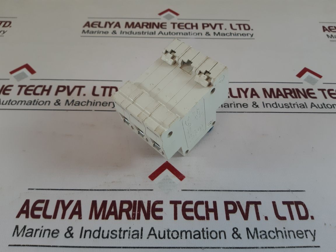 Dz47-63 B16 Circuit Breaker 400V~