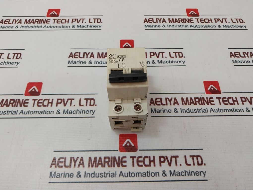Dz47 C10 Miniature Circuit Breaker 230/400V 50/60Hz