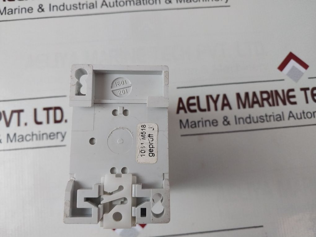 E.Dold & Sohne Ai898 Isolation Relay/Voltage Monitoring Relay 230V 45-400Hz