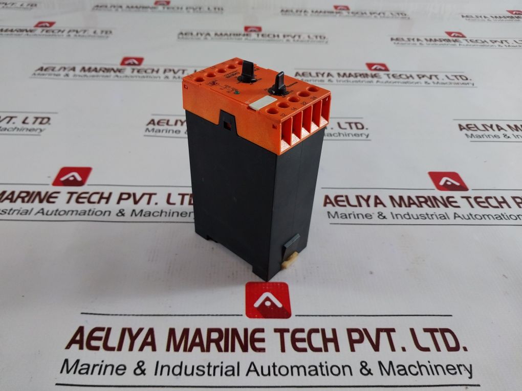 E.Dold U.Sohne Ba 9043/001 Voltage Relay