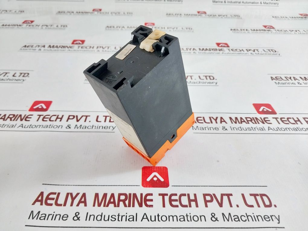 E.Dold U.Sohne Ba 9043/001 Voltage Relay