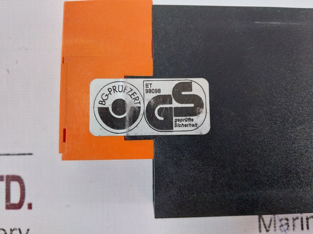 E.Dold U.Sohne Bg5924.48 Safety Relay 