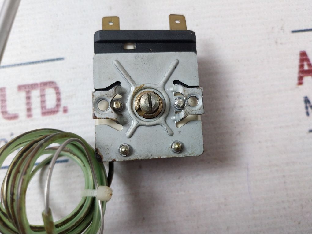 E.G.O. 55.13013.020 Thermostat 92°C