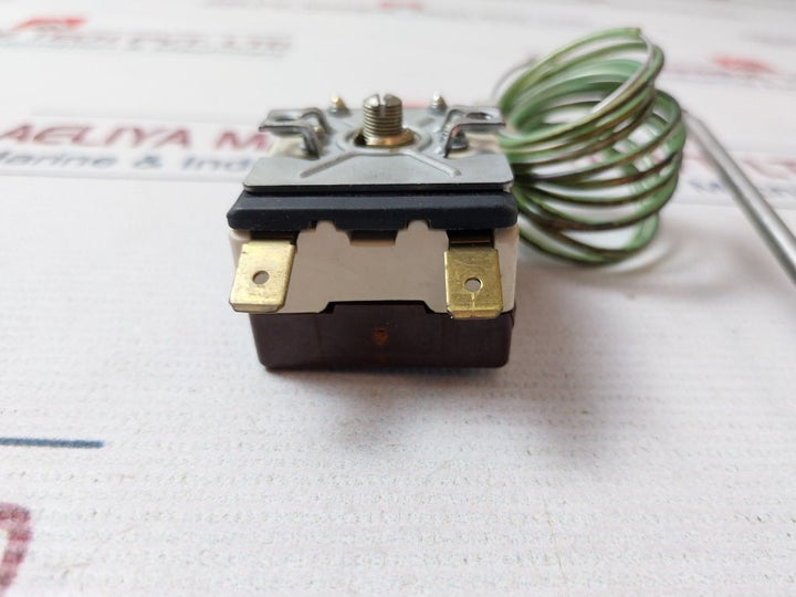 E.G.O. 55.13013.020 Thermostat 92°C