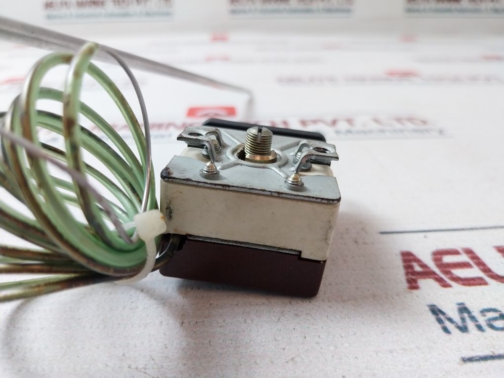 E.G.O. 55.13013.020 Thermostat 92°C