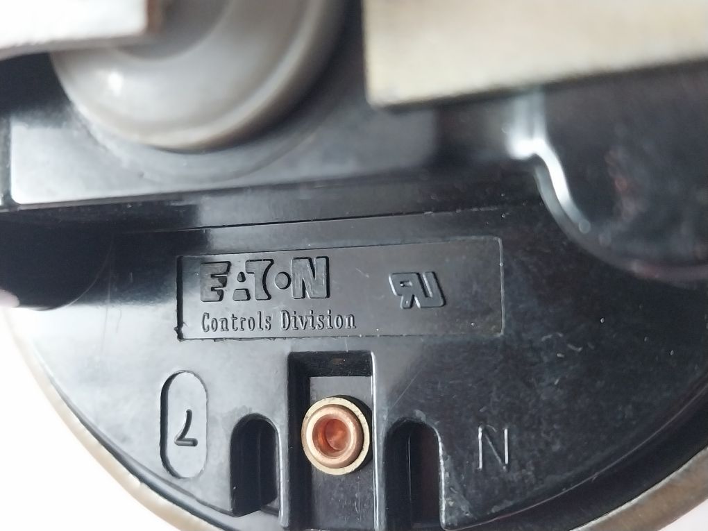 Eaton 09N069