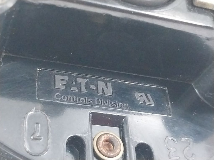 Eaton 09N086A Washer Pressure Switch For Milnor
