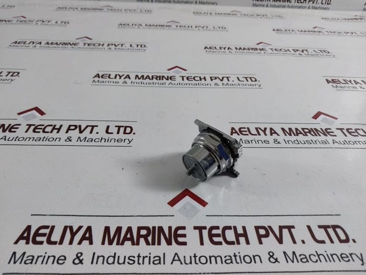 Eaton 10250T4011 Heavy Duty Oiltight Selector Switch
