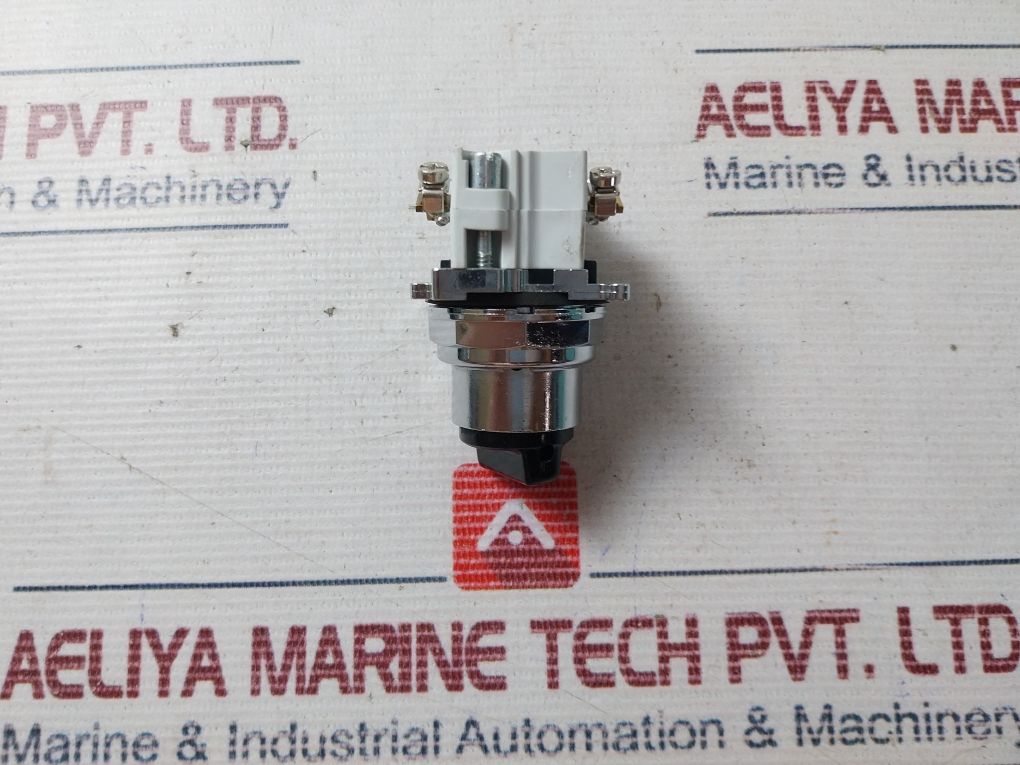 Eaton 10250T/91000T Push Button Switch