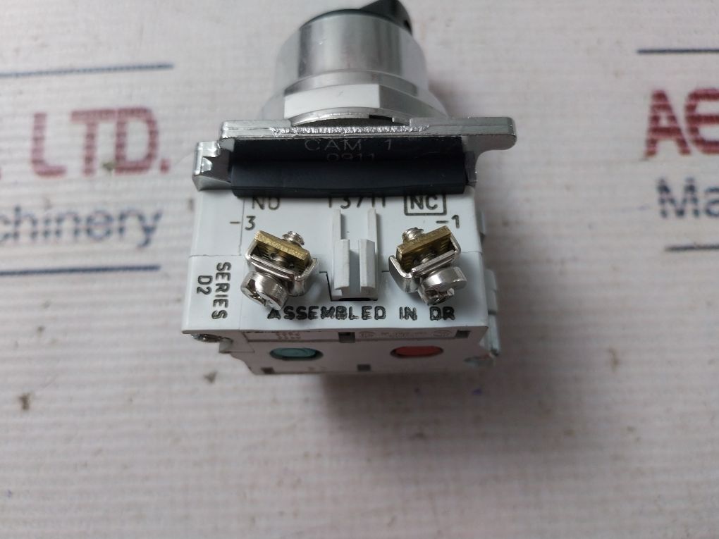 Eaton 10250T/91000T Push Button Switch