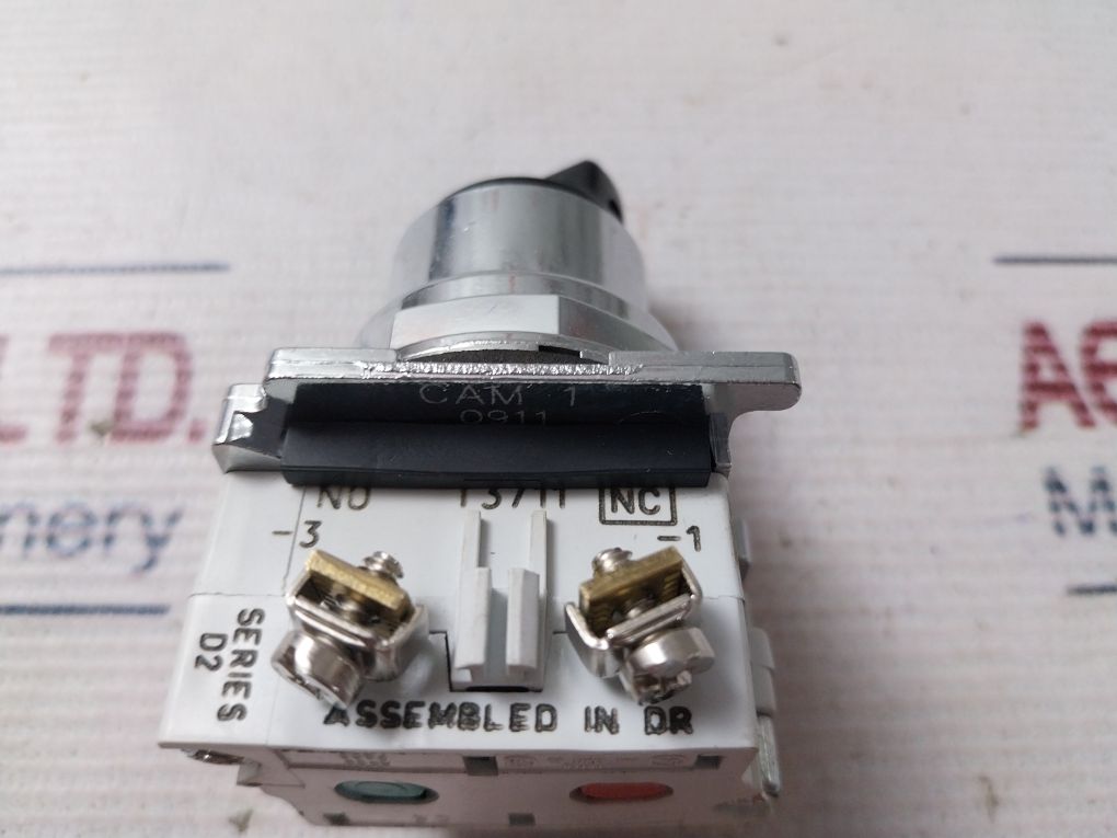 Eaton 10250T/91000T Push Button Switch