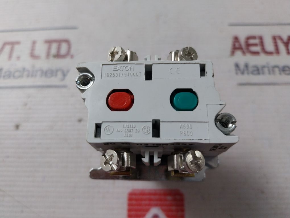 Eaton 10250T/91000T Push Button Switch