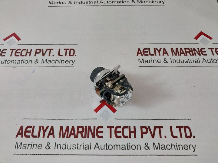 Eaton 10250T Push Button/Potentiometer