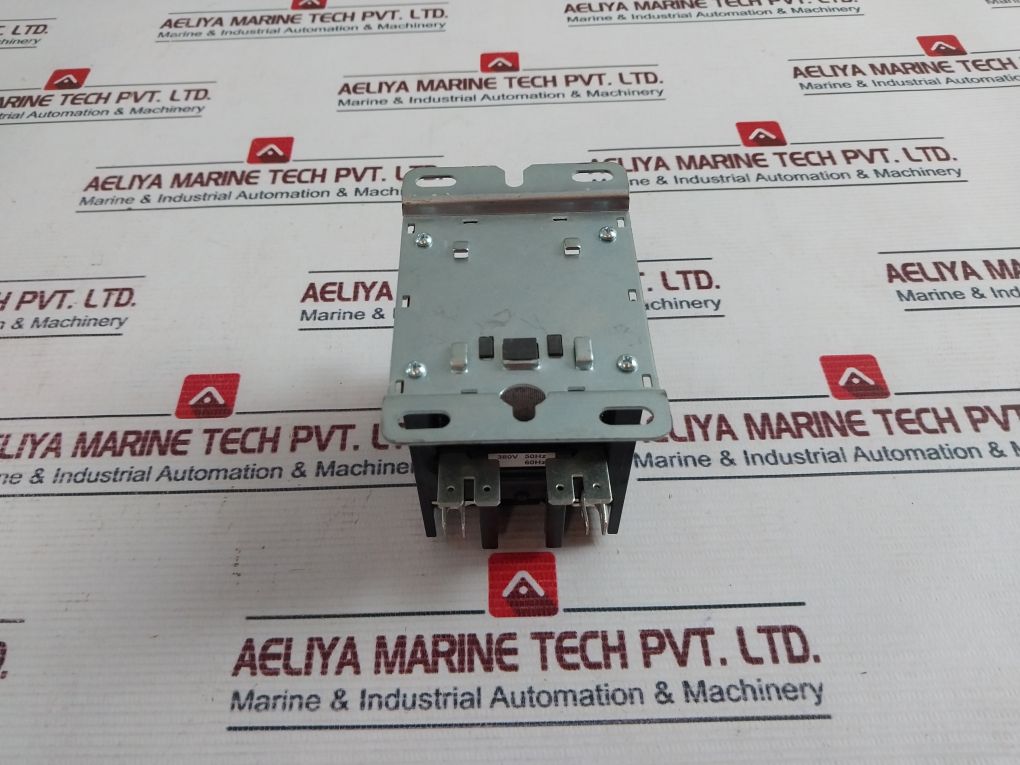 Eaton 30 Amp Res Magnetic Contactor 50Hz/60Hz