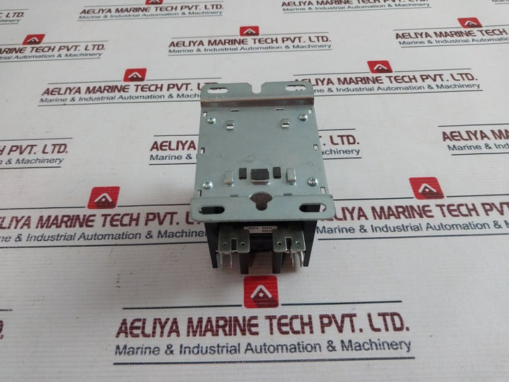Eaton 30 Amp Res Magnetic Contactor 50Hz/60Hz