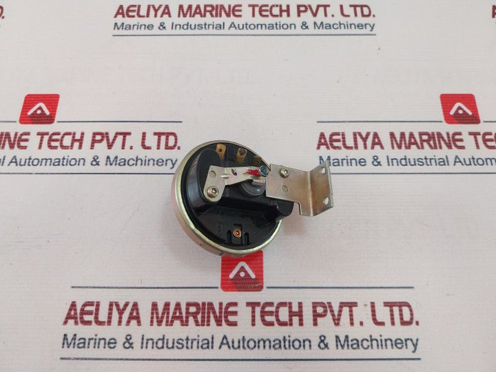 Eaton 738-717-2 Pressure Switch 09N070
