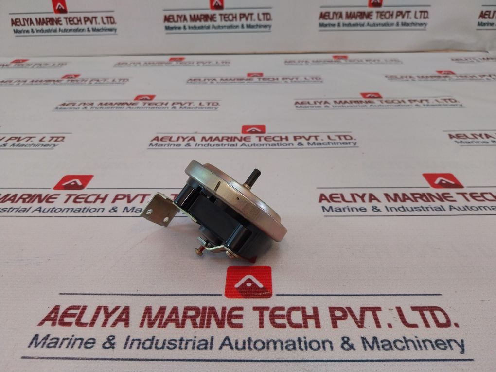 Eaton 738-717-2 Pressure Switch 09N070