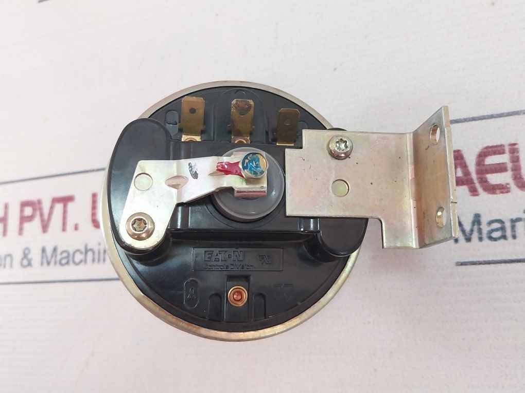 Eaton 738-717-2 Pressure Switch 09N070
