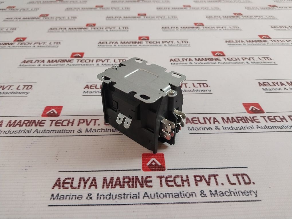 Eaton C25Bnb220B Definite Purpose Contactor 208-240V 60Hz