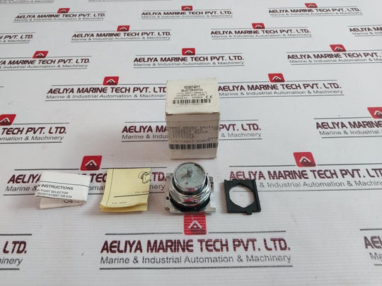 Eaton Cutler-hammer 10250T4011 Contact Block Pushbutton Switch 10250T55