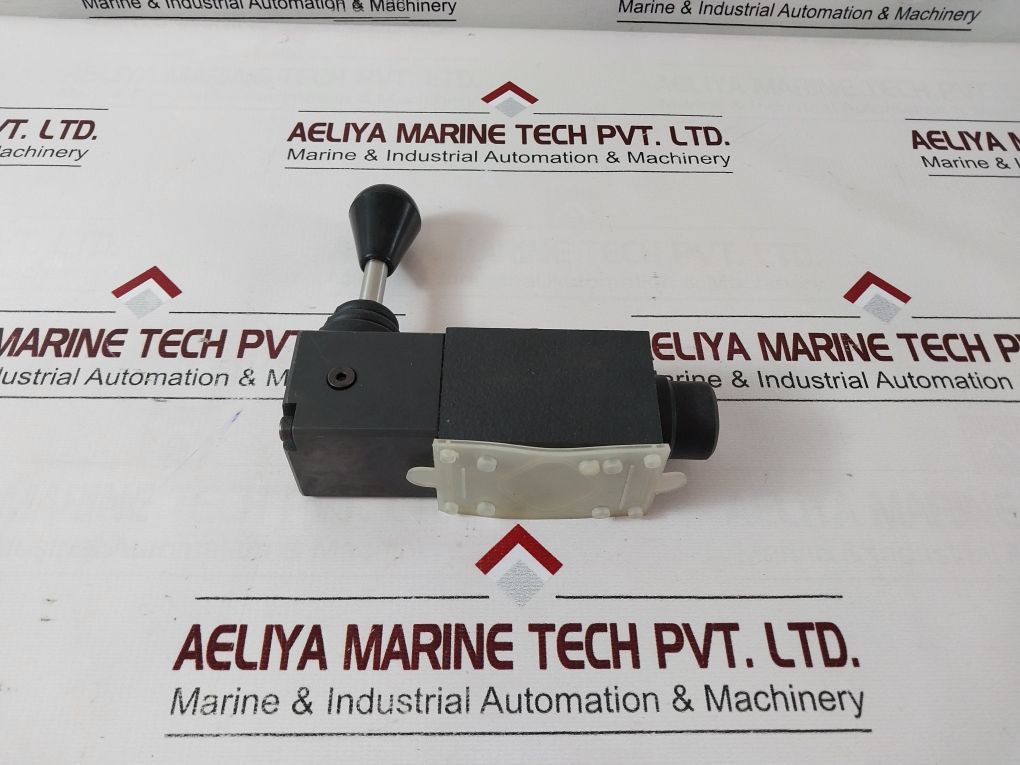 Eaton Dg17V-3-6N-60 Directional Control Valve