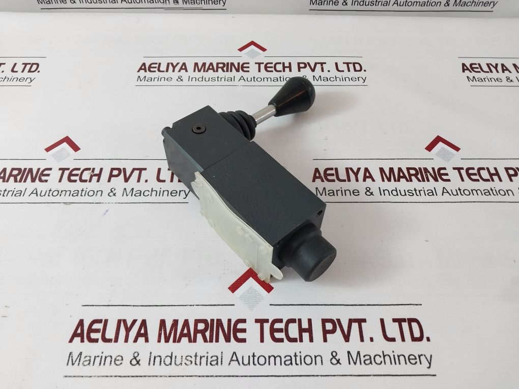 Eaton Dg17V-3-6N-60 Directional Control Valve