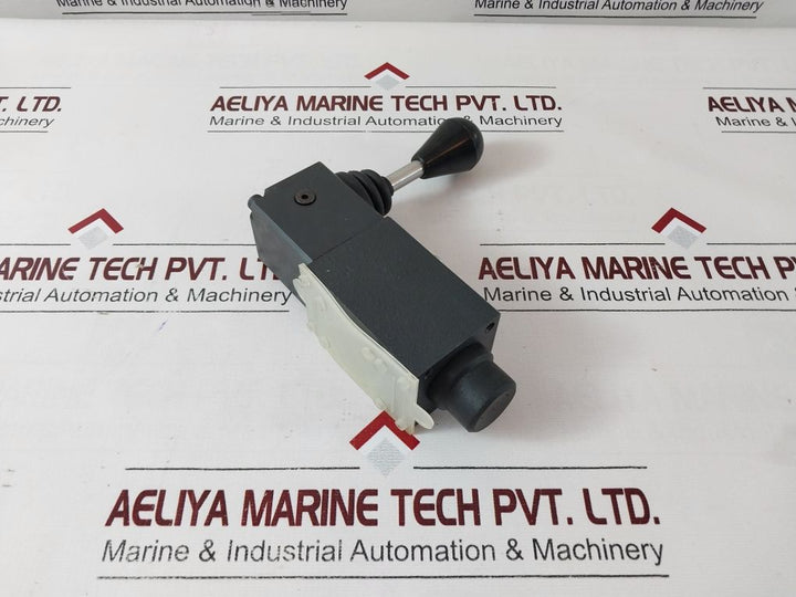 Eaton Dg17V-3-6N-60 Directional Control Valve