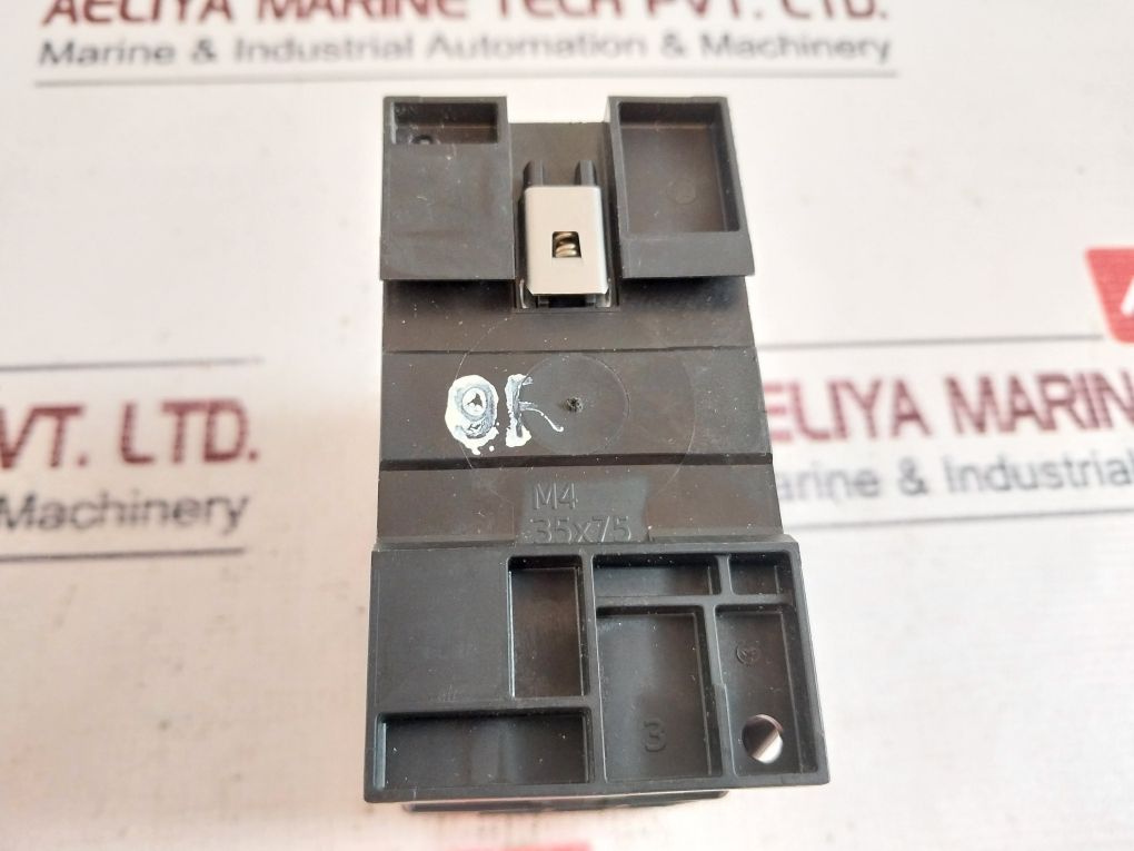 Eaton Dil M25-01 3 Pole Contactor 250V Dc