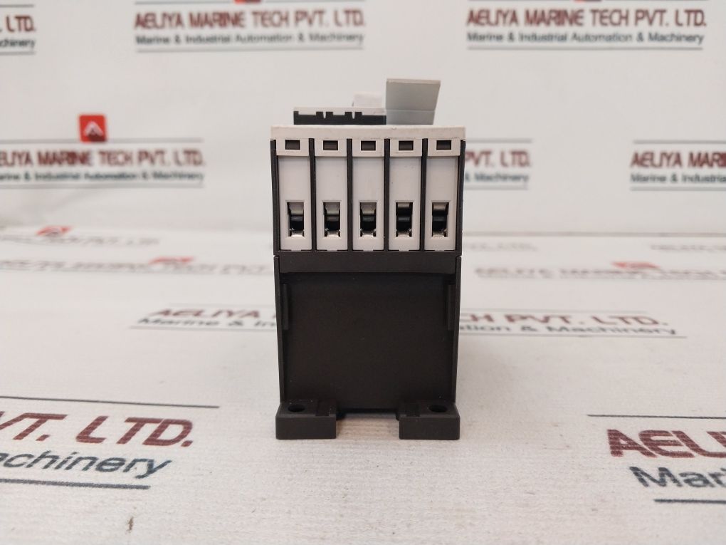 Eaton Dilm7-10 Contactor 3 Pole 250V Dc