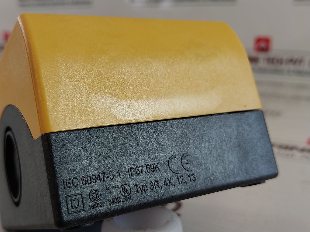 Eaton M22-iy1 Surface Mounting Enclosure